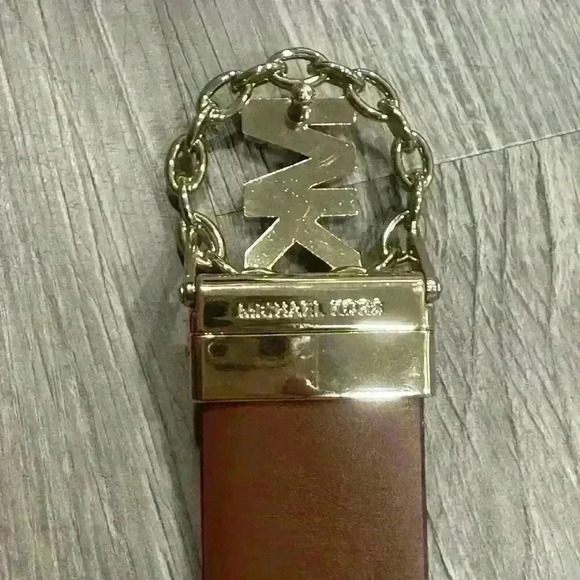 Michael Kors Vanilla/Brown Signature Reversible Gold Chain Logo Belt GUC READ - Picture 5 of 11